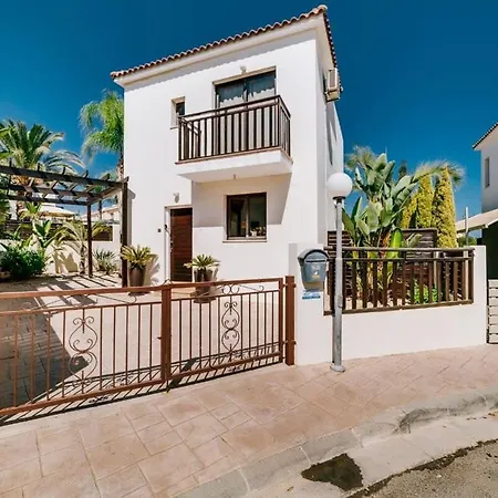 Elisa Villa Paralimni